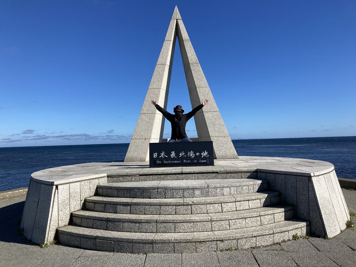 HiromuscleC's tweet photo. というわけで本州本土四極に続き、僕も日本の四極踏破出来ました。
ありがとう日本…！

最北端:宗谷岬
最東端:納沙布岬
最南端:波照間島
最西端:与那国島 https://t.co/cMKjxL1UNP