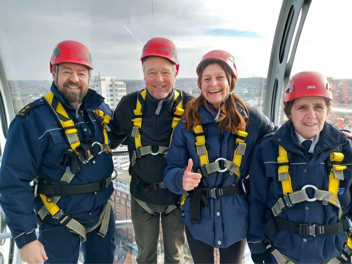 Born ready #i360 #abseil