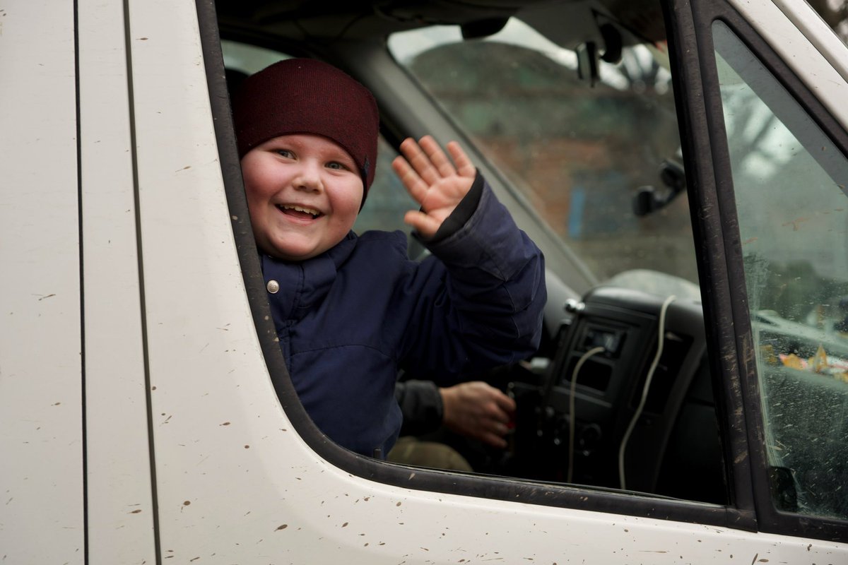 giammarcosicuro's tweet image. Un bambino pronto per essere evacuato dal fronte di #bakhmut. 

#ukraine #donbass @RaiNews