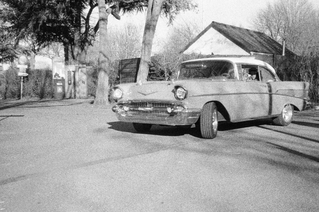 Chevy.
.
.
@ilfordphoto #delta3200 developed and scanned with care at @guapelab.
.
.
#carsonfilm
#streetsonfilm
#lifeon35mm
#ishootfilm
#35mmart
#magazine35mm
#ilforddelta3200
#35mmstreetphotography
#thinkverylittle
#thinkveryfilm
#shootfilmmag
#shootfil… instagr.am/p/CppKtxHIn_r/