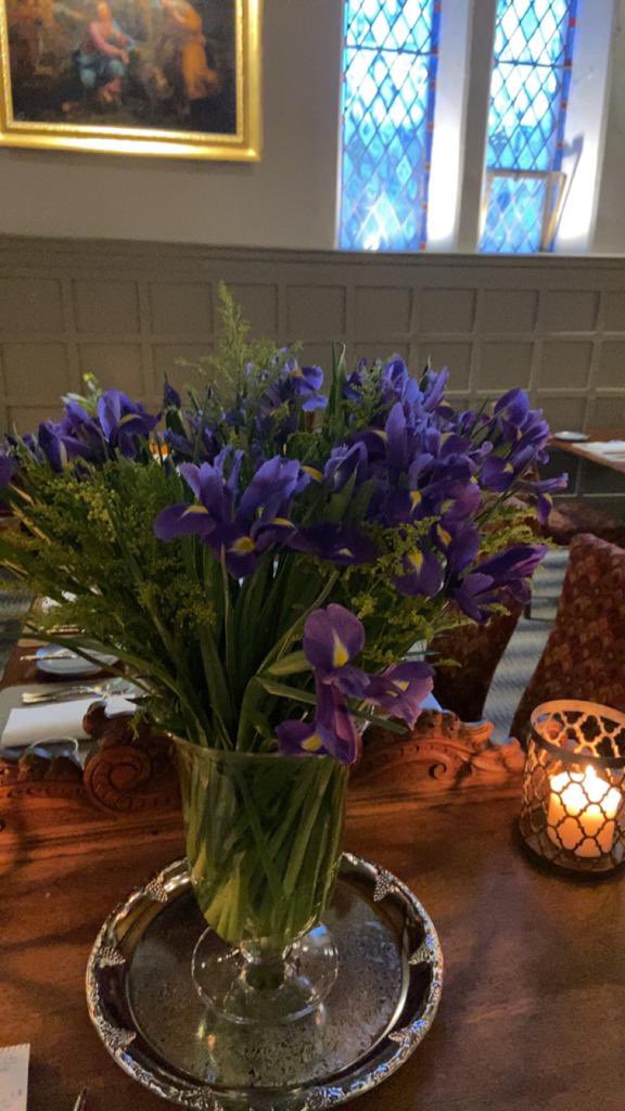 Delighted to get this picture from #ChezHans Cashel this morning, as they get ready for another busy night service. Back open this weekend after fire. Well done to the <a href="/TipperaryCoCo/">Tipperary County Council</a> fire service for preventing the spread and preserving this beautiful dining room.<a href="/VisitTipp/">TipperaryTourism</a>