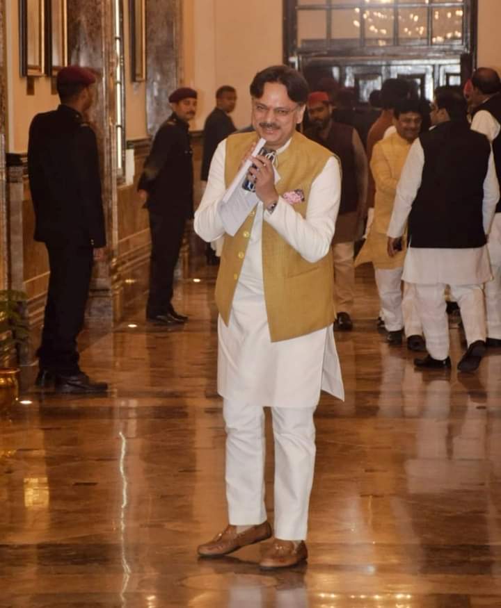 kpsingh333's tweet image. कर्मठ व्यक्तित्व के धनी ,भारतीय जनता पार्टी  सरोजनी नगर( लखनऊ )से विधायक  मा.  श्री rajeshwar singh  जी आपको जन्मदिन की हार्दिक बधाई एवं शुभकामनाएं। 

बाबा विश्वनाथ से प्रार्थना है कि आप दीर्घायु हों और सदैव स्वस्थ एवं प्रसन्न रहें। 
 
#rajeshwarsingh