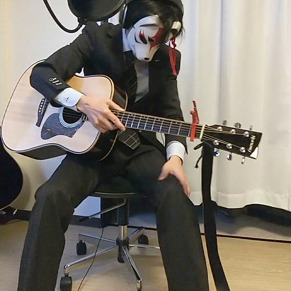 konomuraZ's tweet image. インスタ再掲第３弾。
スーツとギター。

#そうだスーツ着よう
#drawingreference