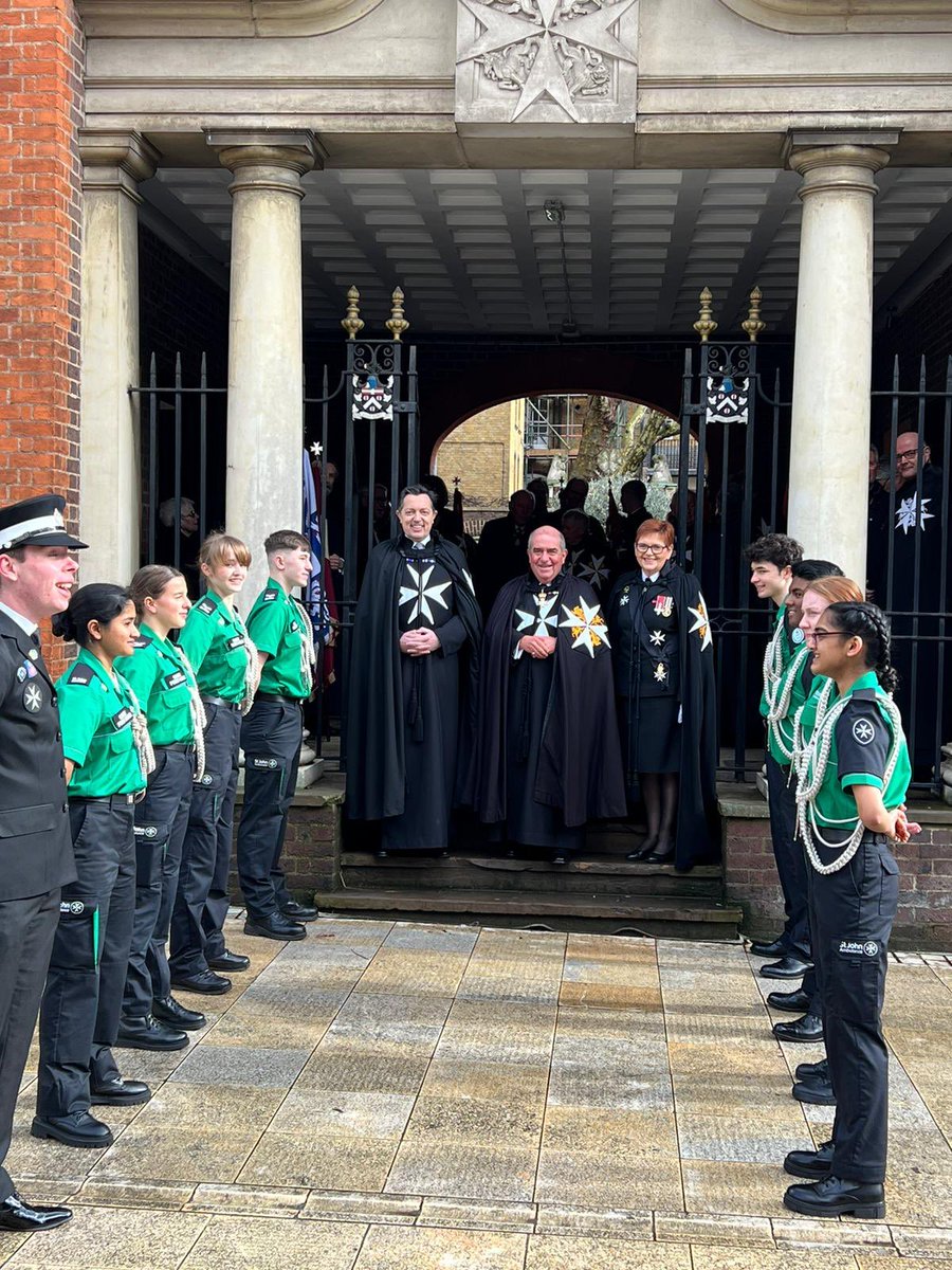 What a treat to meet the Regional Cadets and National Cadet of the Year for @stjohnambulance at the Prior’s Investiture. An amazing group! I’m proud to have served in St John as a Cadet - such a positive contribution to my life and I hope to all who walk this path @StJohnINTL