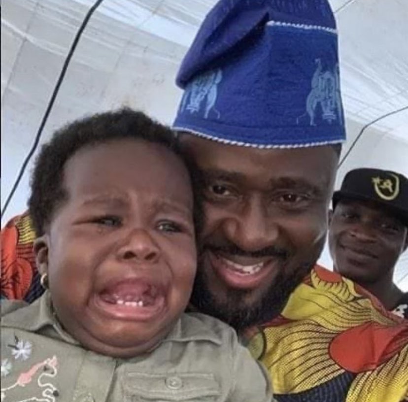 Mbahdeyforyou's tweet image. Another reason not to vote for  Desmond Elliot this election