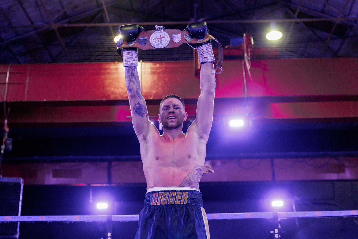 AND THE NEW!! 🥊🥊

Congratulations to <a href="/RickyDigger/">Ricky summers</a> who become the BBBofC English Light Heavyweight Champion defeating Joel McIntyre.

🥊🥊