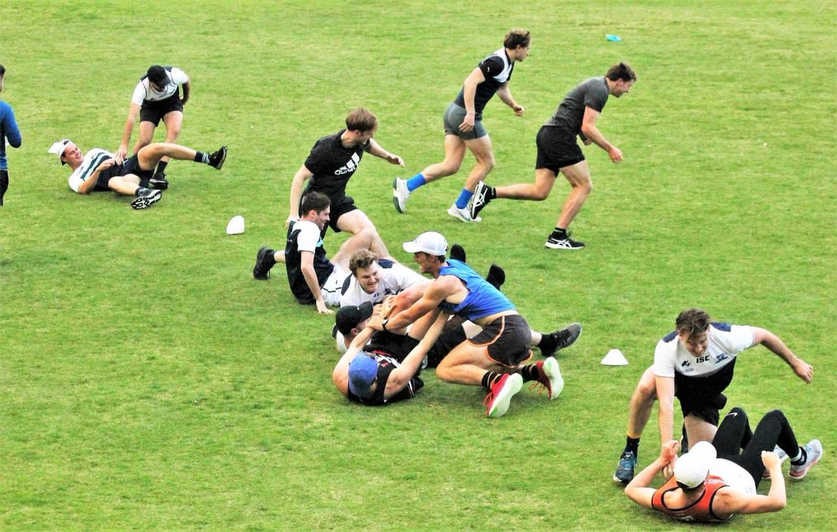 Boys adding some Pre season cuddle practice into training. #GiveYourMatesAhug #goodtosee