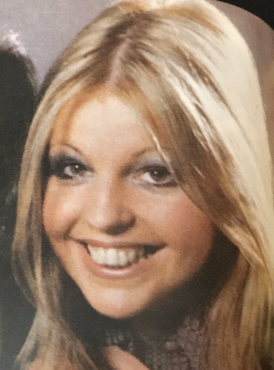 🦩 Sally Thomsett 🦩 tweet media