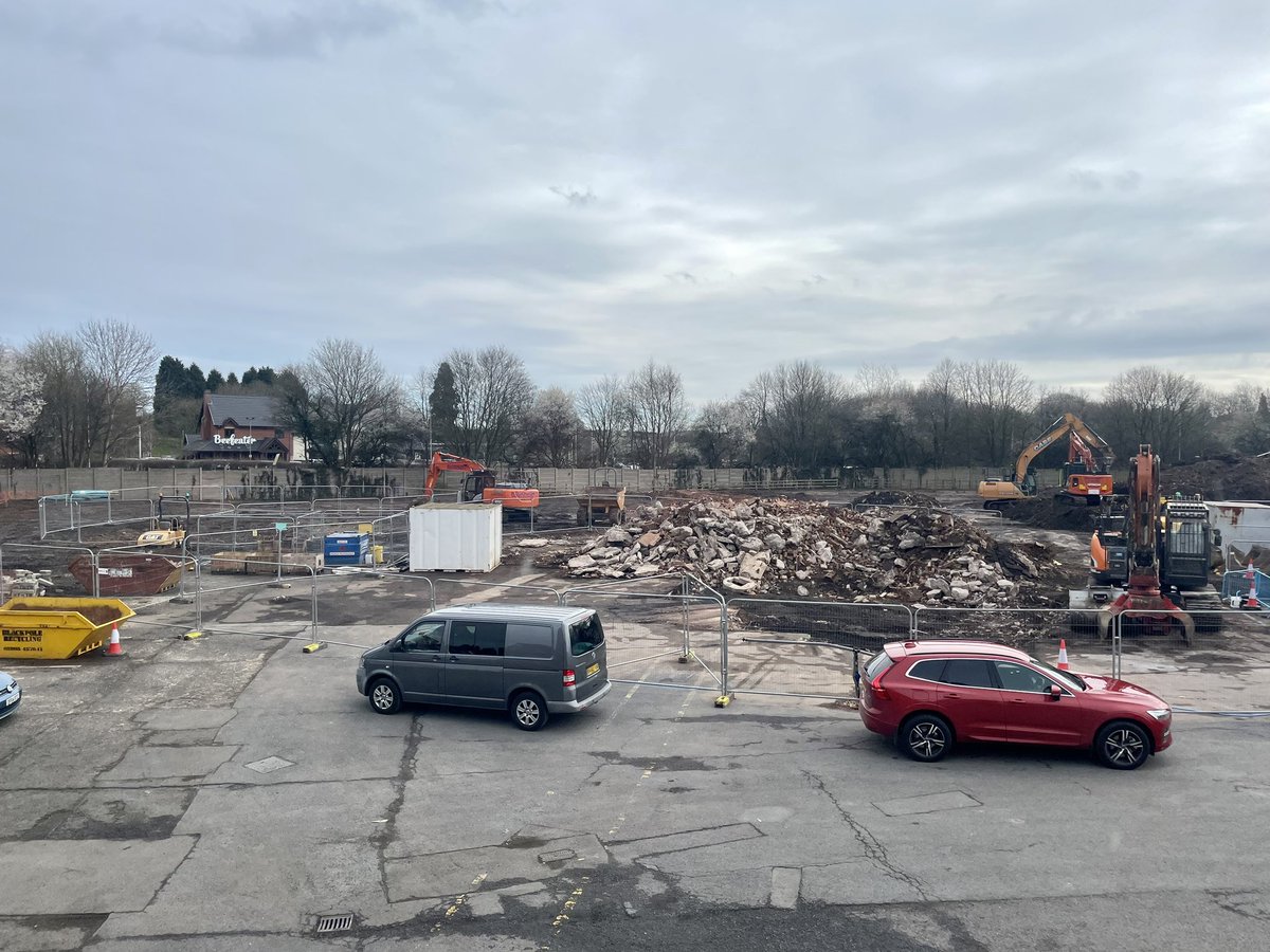 Now you see it, now you don’t. Watch youtu.be/bAwfJ7j8cd4 as work progresses at Redditch’s brand new combined police and fire station with the demolition of the old training tower.