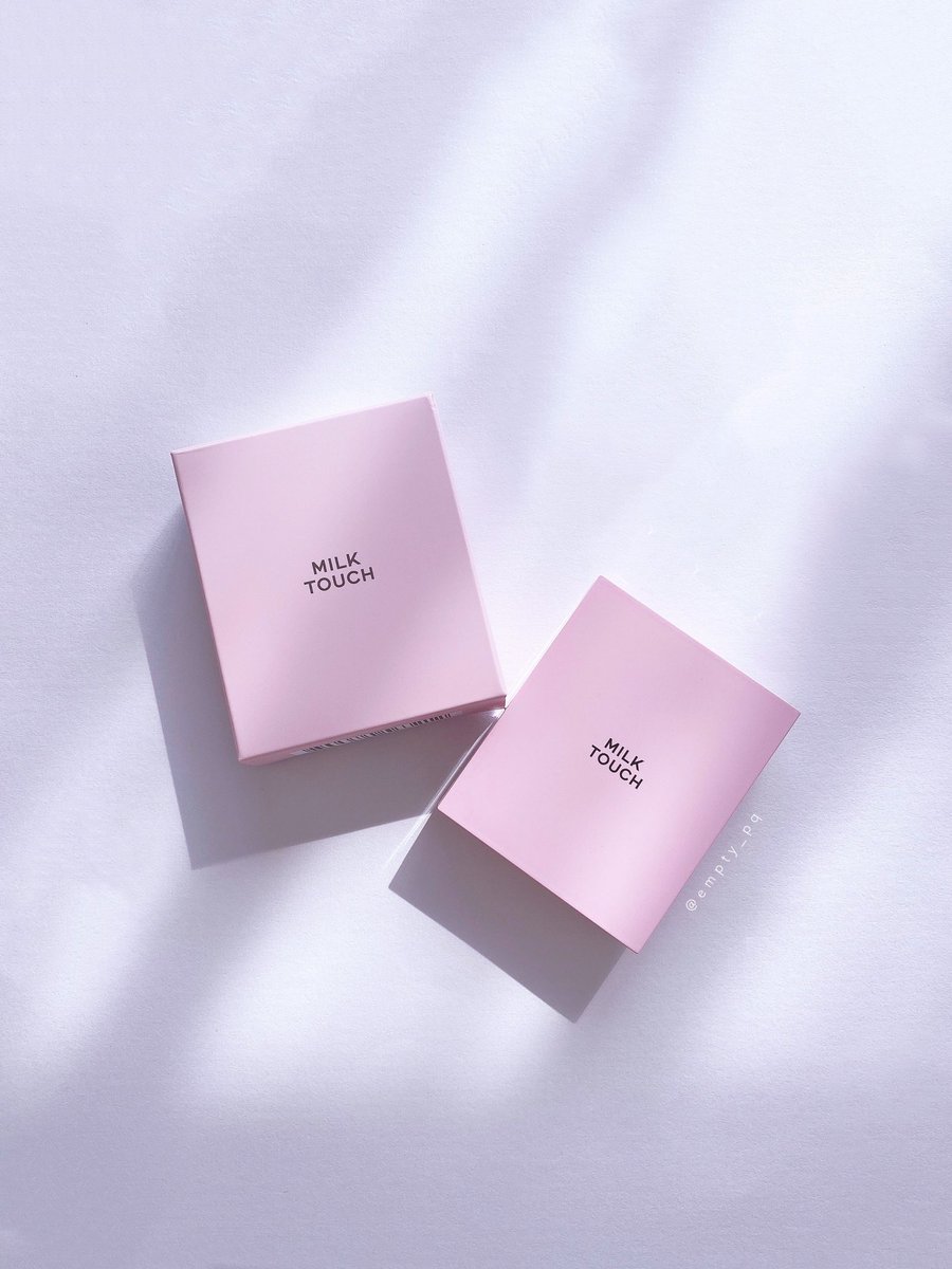 ZOZOのポイントはMilk Touchのパウダーにしたよ🍼ピンクパケかわいい。パケ買いです。パフもついてるから、テカったときの会社でのメイク直し用。1000円くらいで買えたので良き。
