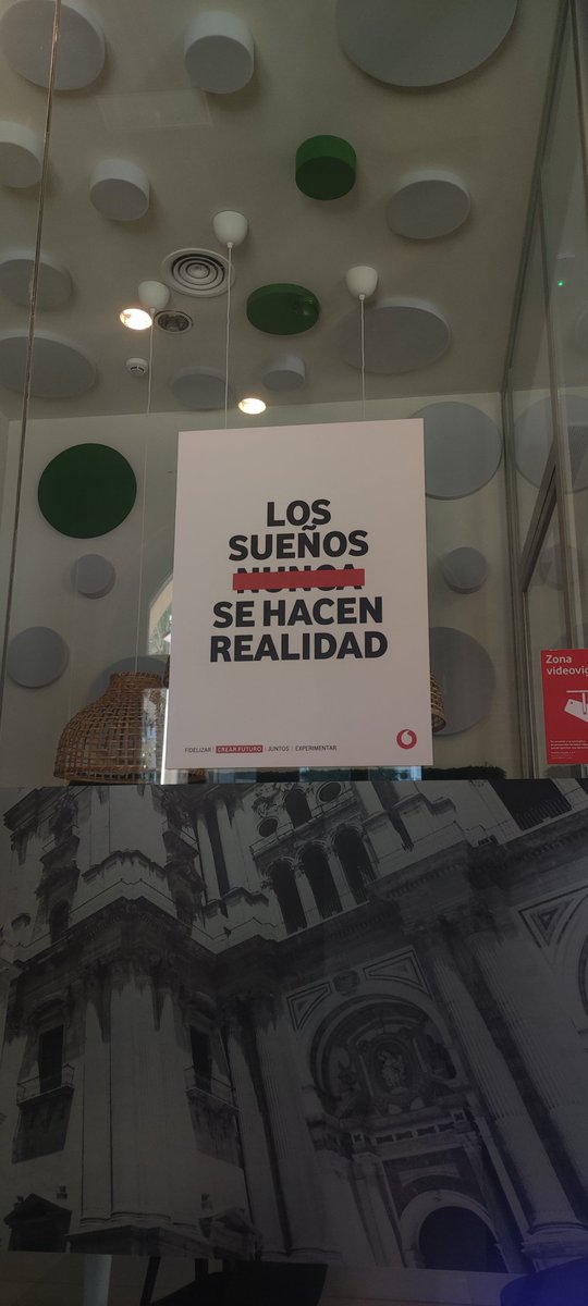 GDGMalaga's tweet image. Hoy pasaremos la mañana en el #IWD2023 #DareToBe en el #ImpactHub de #VodafoneBusiness 
aprendiendo junto a nuestras maravillosas speakers