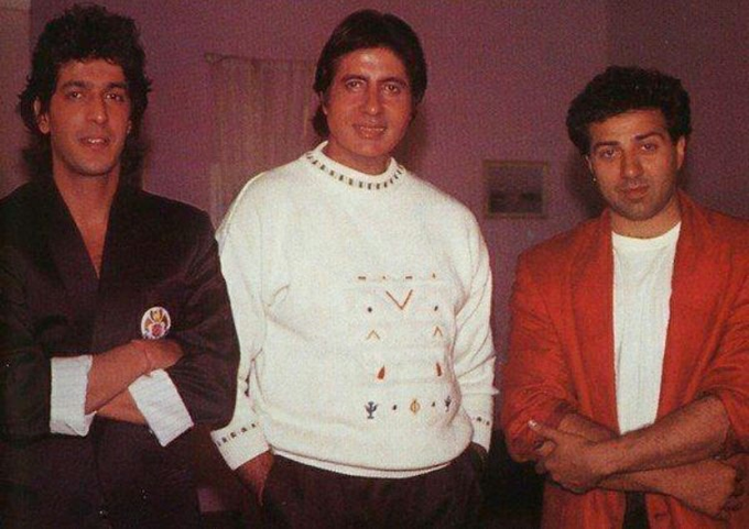 #29YearsOfInsaniyat  

#AmitabhBachchan @SrBachchan #SunnyDeol 
@iamsunnydeol #ChunkyPanday @ChunkyThePanday on the sets of #Insaniyat