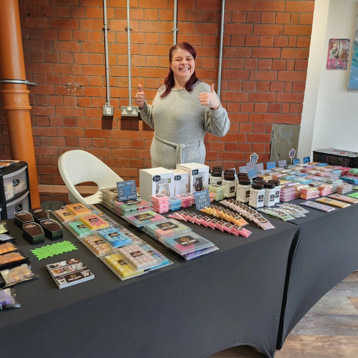 BusCommGlanAfan's tweet photo. The Saturday Market is OPEN and we're here until 3pm. Cakes, breads, Pie's, retro sweets, wax melts, Pet Designs, pet treats, handmade resin Designs, wood and slate products. #Market #porttalbot https://t.co/PzG1lXiZ5e