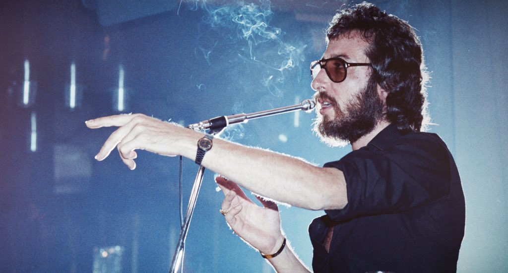 retrochenta's tweet photo. ¿Sabéis de aquel que diu que hoy hace 22 años que nos dejó el gran Eugenio? Nunca le vimos sonreír, pero poca gente nos hizo reír más que él. https://t.co/AmZOviFuhI
