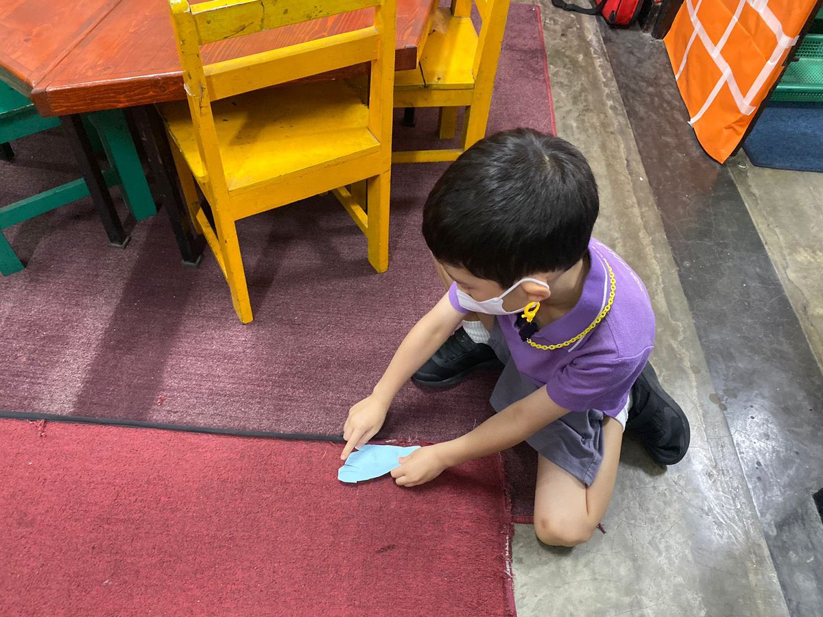 Year 1 children had loads of fun measuring the length of things around them using their footprints. #WeLoveMaths
<a href="/BSColomboLK/">British Sch Colombo</a> <a href="/BSC_Principal/">BSC Principal</a> <a href="/BSC_JSHead/">BSC Junior Head</a> <a href="/jsyear1/">BSC_JSYear1</a>