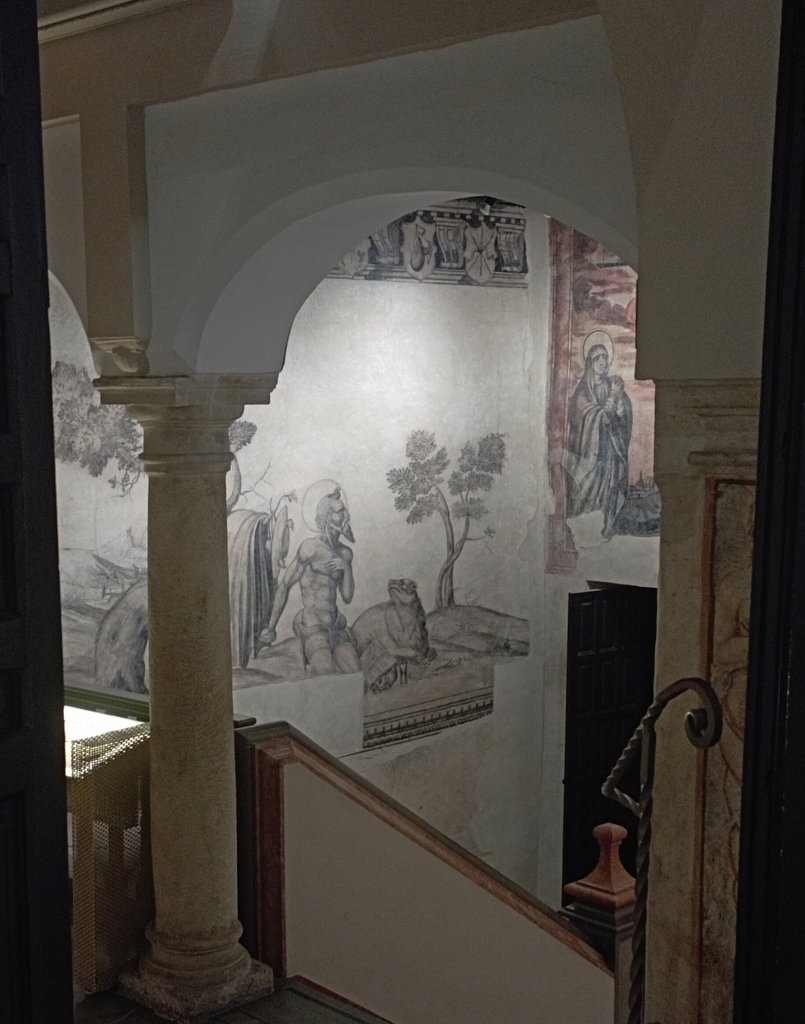 carmxnn's tweet photo. bueno, no iba a poner los sitios culturales más famosos... pero venga, por si acaso, os recuerdo el museo de julio Romero de Torres y el de bellas artes https://t.co/9bT8DroZN3