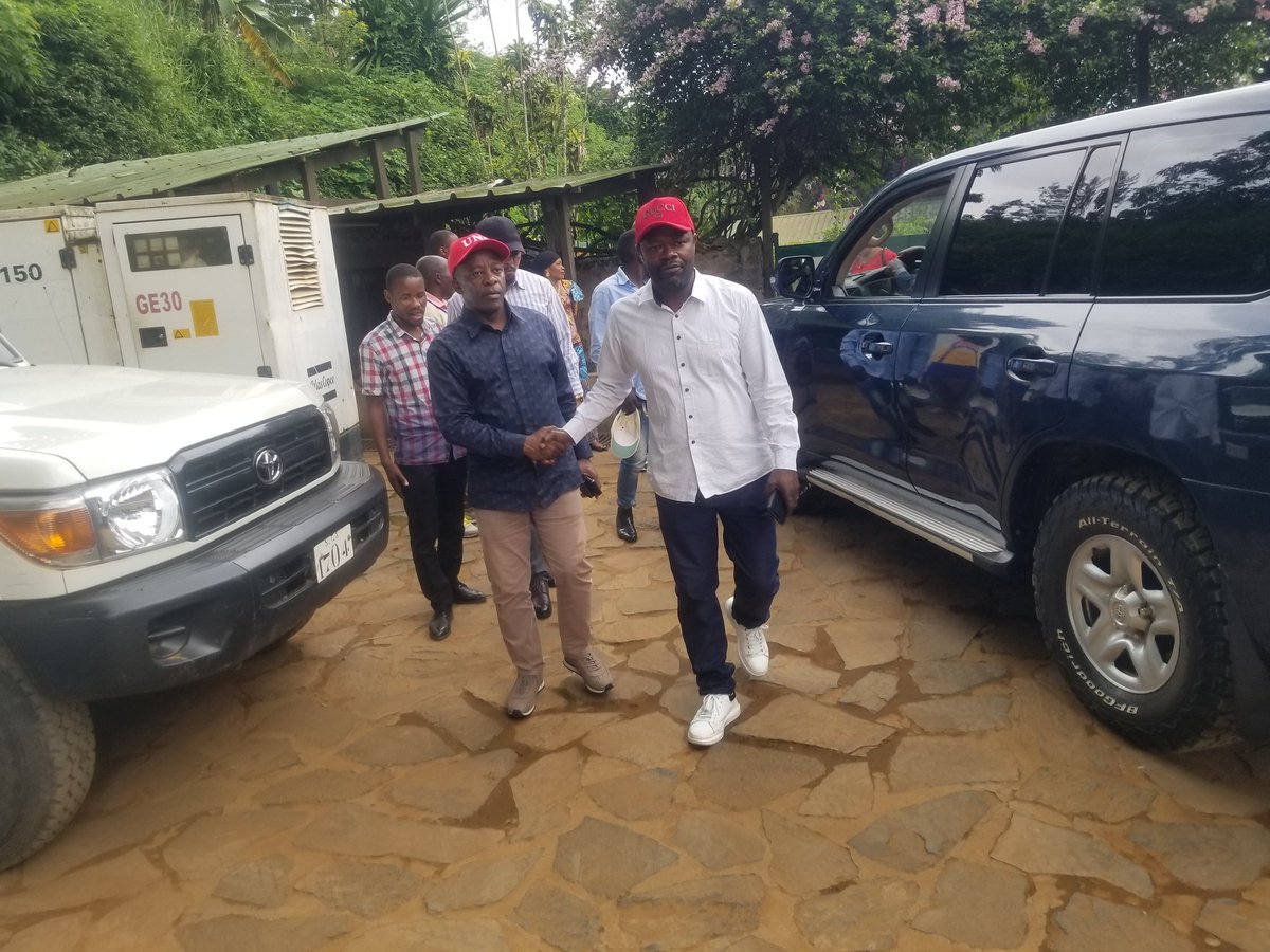 namegabelucky3's tweet photo. 🔴SUD-KIVU : Le S.G @BillyKambale1, P.P Me. Alfred maisha @bishobibiri , Min État son excellence @eustacheMuhanzi, SGA près #Liliane Banga LWABOSHI viennent d'atterrir à Bukavu ce samedi 11/03/2023 via le port #Orchide. Tous dans le but de se faire enrôler @VitalKamerhe1 https://t.co/ThQwCEvltB