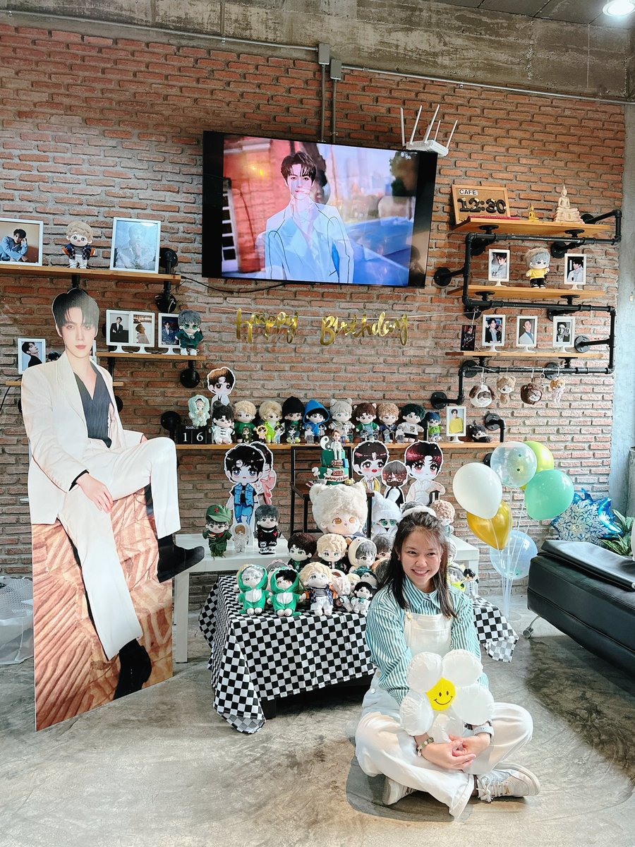 Nattypedia's tweet photo. My private life 💚
#LuoYizhou 
#หลัวอีโจว https://t.co/RP7rMq7BDf