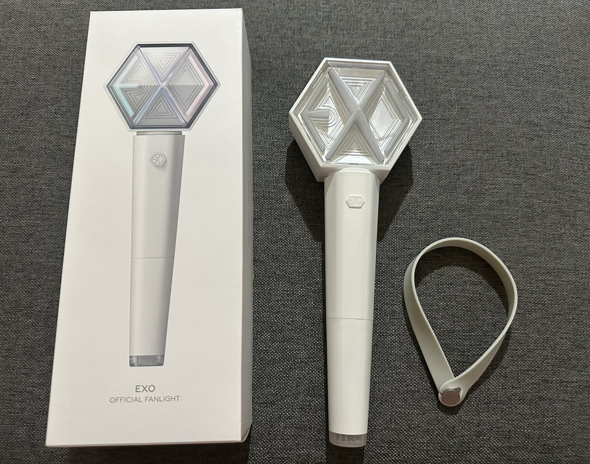 B_Mshoppe's tweet photo. WTS / LFB EXO Light Stick
ON-Hand PH
Exo LightStick Ver 3 (Eribong Ver. 3)
P1,650
•Eribong is working well
•incl. outerbox & strap
•has some minor scratches
☑️can do sco but w/ addt’l fee
☑️open for installment
❗️DM for more inquiries. #Pampangabased #ExoLightstick https://t.co/800fdPfgk4