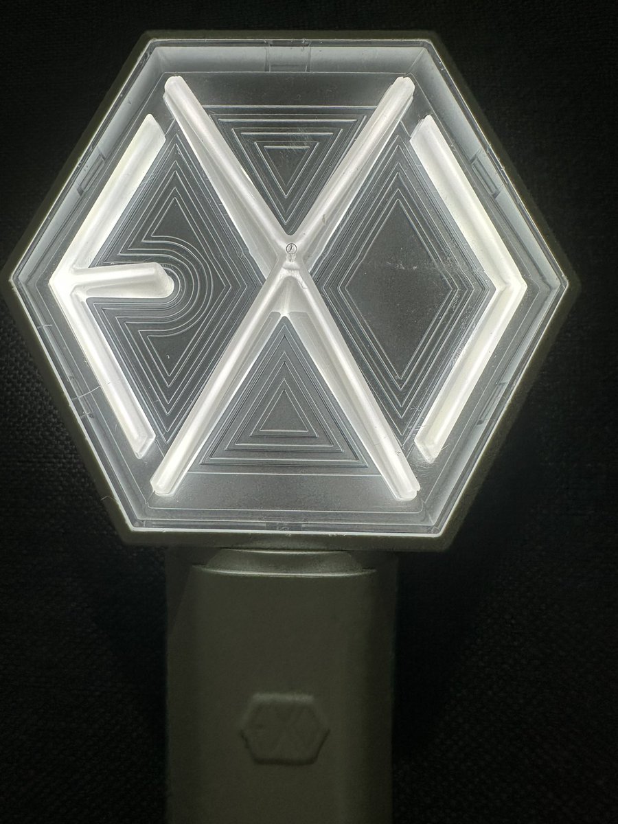 B_Mshoppe's tweet photo. WTS / LFB EXO Light Stick
ON-Hand PH
Exo LightStick Ver 3 (Eribong Ver. 3)
P1,650
•Eribong is working well
•incl. outerbox & strap
•has some minor scratches
☑️can do sco but w/ addt’l fee
☑️open for installment
❗️DM for more inquiries. #Pampangabased #ExoLightstick https://t.co/800fdPfgk4