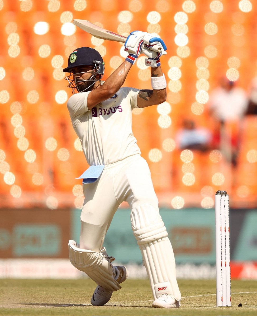 KKRiders's tweet photo. Just the KING at work, another 5️⃣0️⃣ by Virat! ���

📸: BCCI | #INDvAUS #BorderGavaskarTrophy #ViratKohli𓃵 https://t.co/xkpJ2BJckB