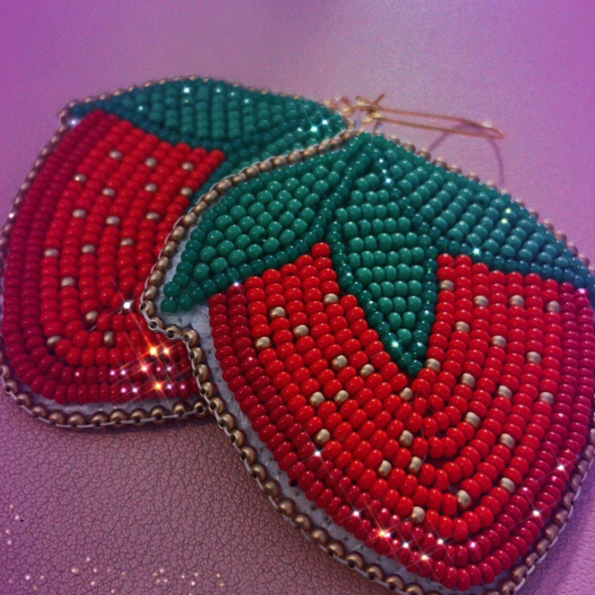 ᐅᑌᐦᐃᒥᐣ (Cree syllabic for strawberry) I beaded these for myself as an act of self love. #heartberry #teachings #beadedearrings