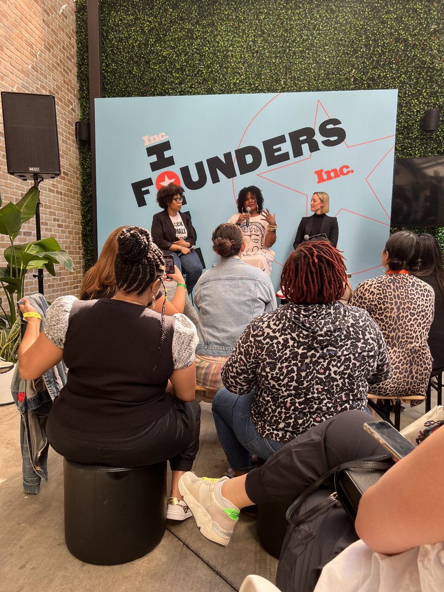 Starting off Day 2 of #FoundersHouse with our “Think Like A Female Founder: The Unique Perspectives of Women-Led Businesses” with <a href="/iambeadixon/">Beatrice Dixon</a> and <a href="/StefStrack/">Stef Strack</a>