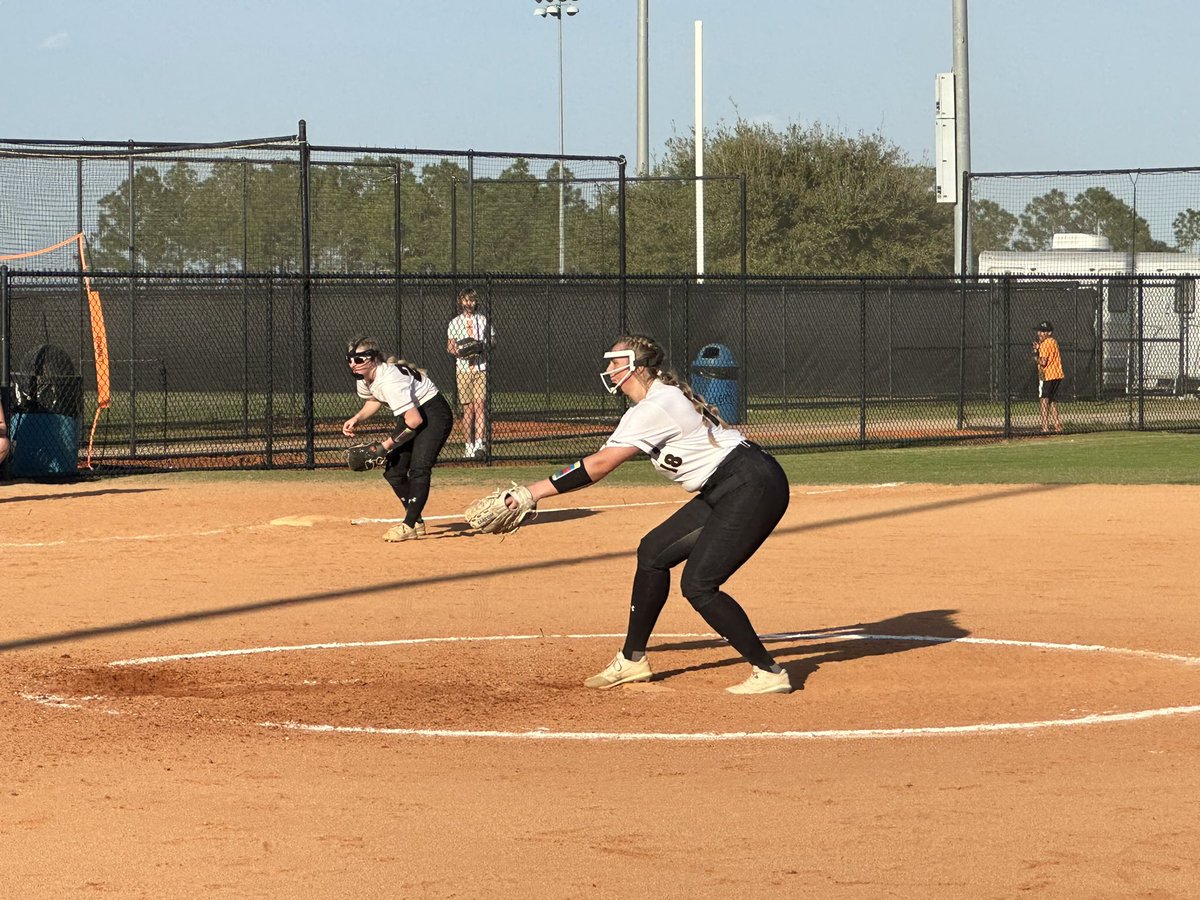 Dordt Softball tweet media