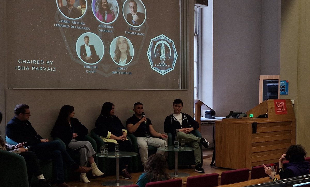 Enjoying the #x3conference at <a href="/KCLSpace/">KCL Space</a>! Giving a wonderful insight into what it means to be part of the space industry!