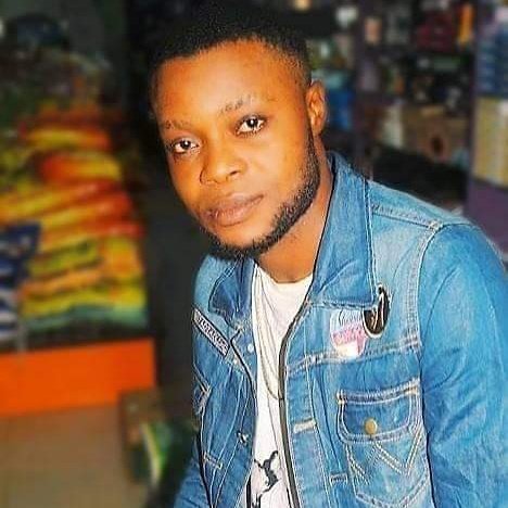 emax_cee's tweet photo. #NewProfilePic https://t.co/bDODI4gU83
