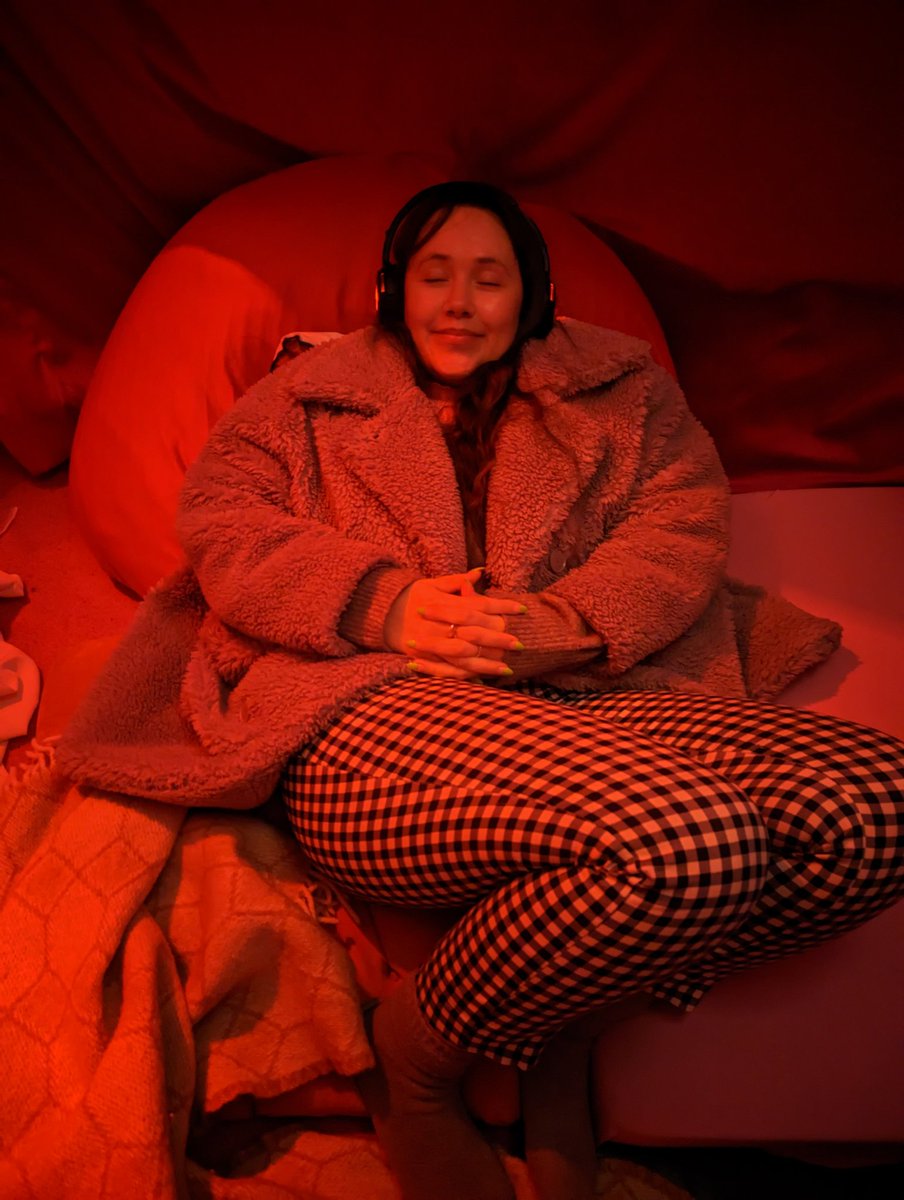 CamilleNaomiD's tweet photo. More cosy pod pics @VAULTFestival #thewarinside https://t.co/6qDcZYsAtz