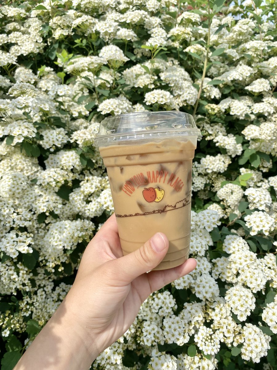 Spring forward! ⏰🌸

We're looking forward to brighter days and blooming flowers as spring approaches. Don't forget to set your clock one hour ahead tonight! 

And stop by for a big cuppa coffee to make up for that hour of sleep 😉
-
#blossomcafe #chudleighs #springforward