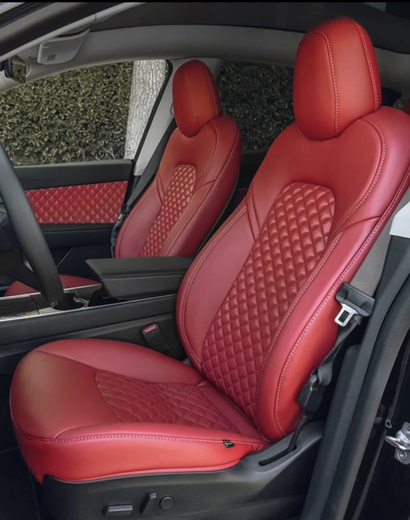 Gasfools's tweet photo. @teslabros Not as a cover.   You want real leather.     https://t.co/Xf4ORP6aHd https://t.co/GH7fOYRSHr