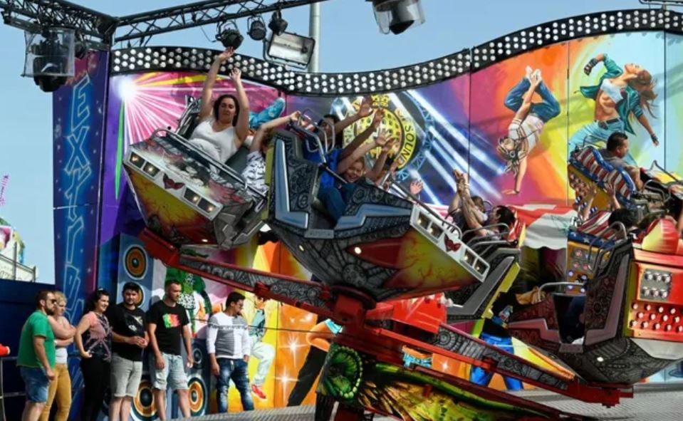 larep_fr's tweet photo. La prochaine fête foraine d'Orléans battra son plein du 26 mai au 18 juin
https://t.co/RhihKcpbz7 #fete #foraine #maneges #sensations #Orleans #ChapitO @OrleansEvents https://t.co/0pkMv6ItM5