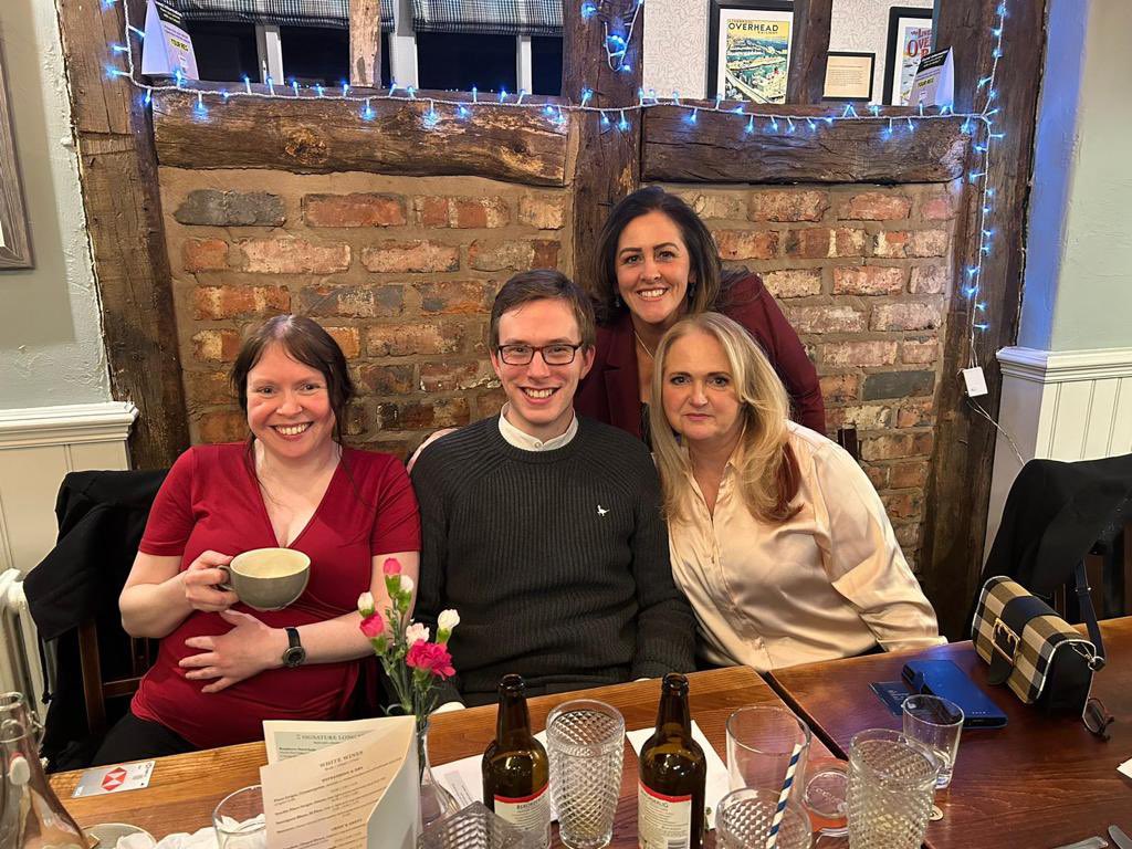 MrFBerry97's tweet photo. Wonderful evening with my fantastic 4B team! #TheBC #WildTimes https://t.co/GCf8oxL1Ye