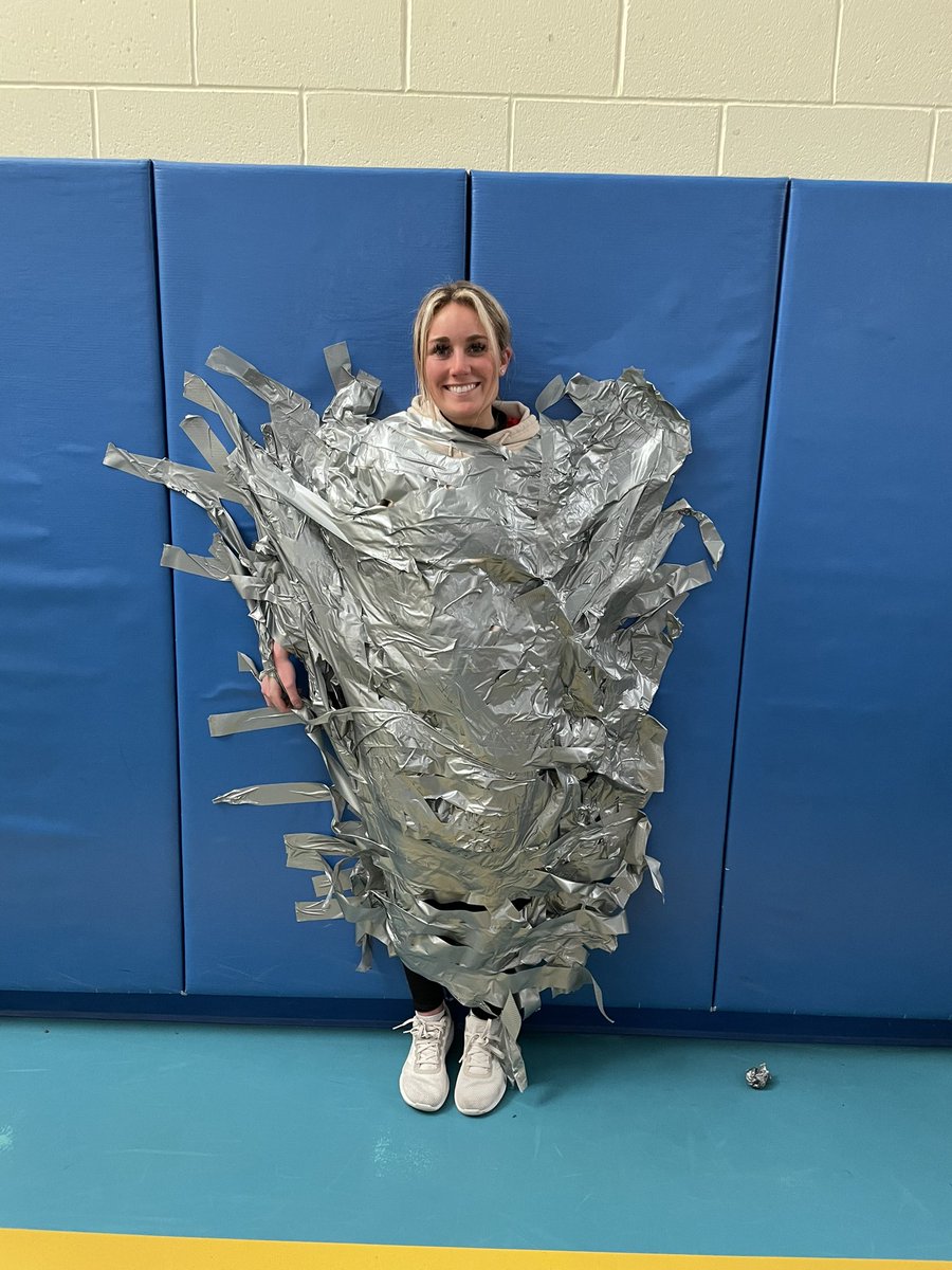 ParilloSusan's tweet photo. Winsor Hill School celebrates the @KidsHeartChall @RIDeptEd https://t.co/lImCsXm4Xe