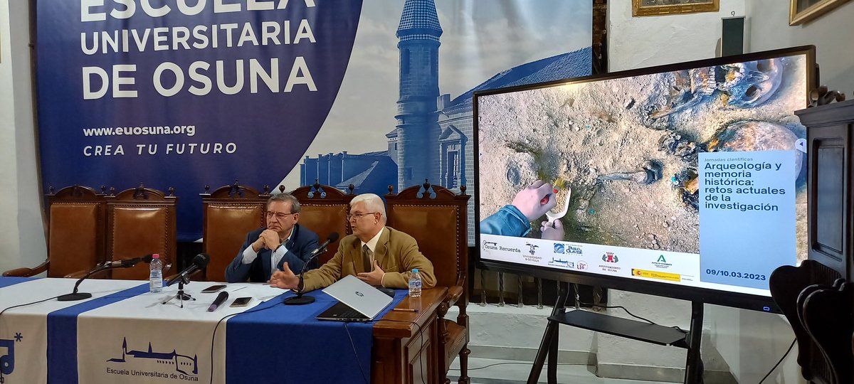 OsunaRecuerda's tweet photo. Una muy valiosa puesta en común de inquietudes y conocimientos estos dos días en Osuna en torno a Arqueología y memoria histórica @OsunaRecuerda @euosuna @SE_MemoDemo @AytodeOsuna @unisevilla https://t.co/fv7lDRd8cP