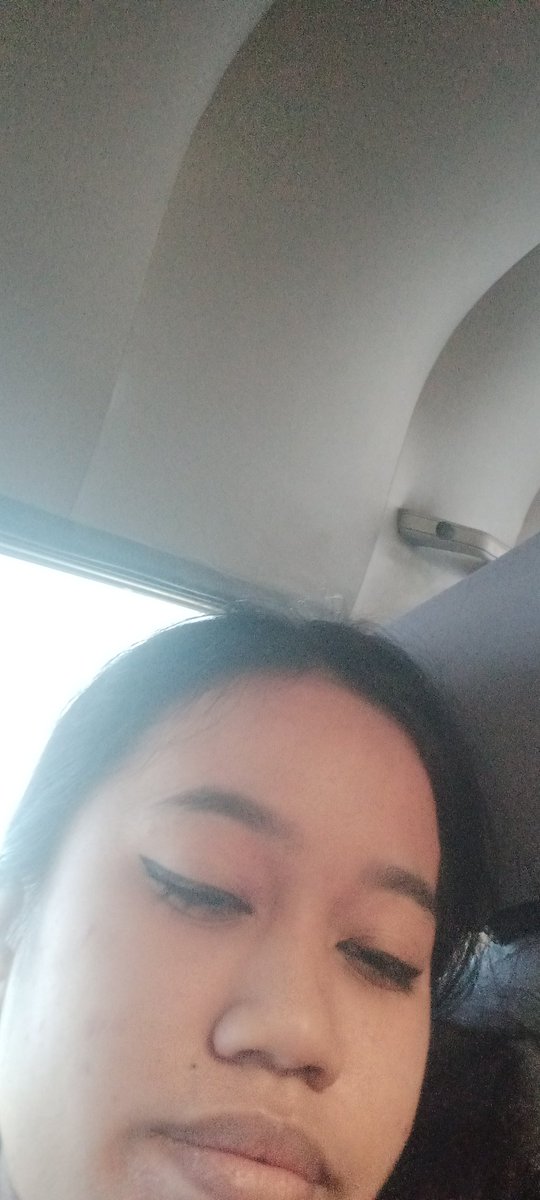 ellie_ryx's tweet photo. hindi ko kaya talaga tumagal sa puyat https://t.co/RXu1Rfwl4w