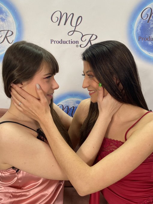 Coucou tweeter on vous pr&eacute;pare de magnifiques moment avec la superbe et sulfureuse @beka_james https://t<a href="/tag/mvsales"class="tags"><span>#mvsales</span></a>