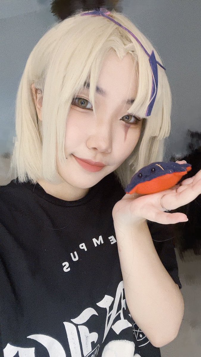 tried to channel tempus’ one and only babygirl today 🧤

casual magni cosplay for #Season4Otaku ! will post pics wt my tempurple gang soon 💜

#MAGNATION #MagniOpus