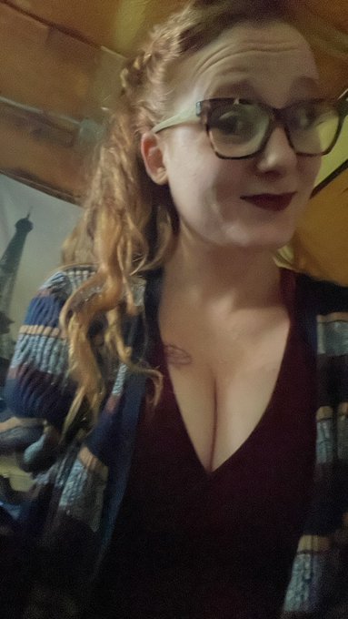 Work days for this cutie. Find me on o.f. To see my naughty side &bull; amputee &bull; cashcow &bull; findomme &bull; finsub<a href="/tag/findom"class="tags"><span>#findom</span></a><a href="/tag/nsfw"class="tags"><span>#nsfw</span></a><a href="/tag/paypig"class="tags"><span>#paypig</span></a><a href="/tag/sellingcontent"class="tags"><span>#sellingcontent</span></a>