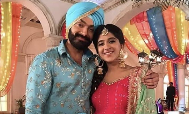 CS_MeherXSarab's tweet photo. True fact is that #ChotiSarrdaarni belongs to only Sarabjeet &amp; Meher journey. No one can ever snatch that right away✌️@ColorsTV

#AvineshRekhi &amp; #NimritKaurAhluwalia all the way as #SarabjeetSinghGill &amp; #MeherKaurGill respectively &amp; #MehRab FTW❤️#AviNim #MehRabMissing #AviNimArmy https://t.co/OYPQCH5ljM