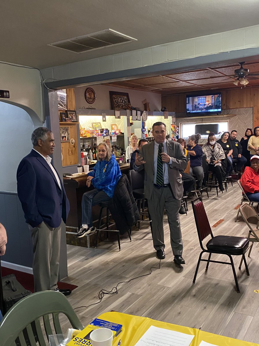 gomcdermott's tweet photo. Great turnout for Councilman Pete Torres’ (2nd Dist) kick off breakfast! He’s been a great elected official and is a former police officer in the @cityofhammond. Here’s the mayor @tommcdermottjr introducing him! #INDems #VOTE https://t.co/V8Z52l1tp2