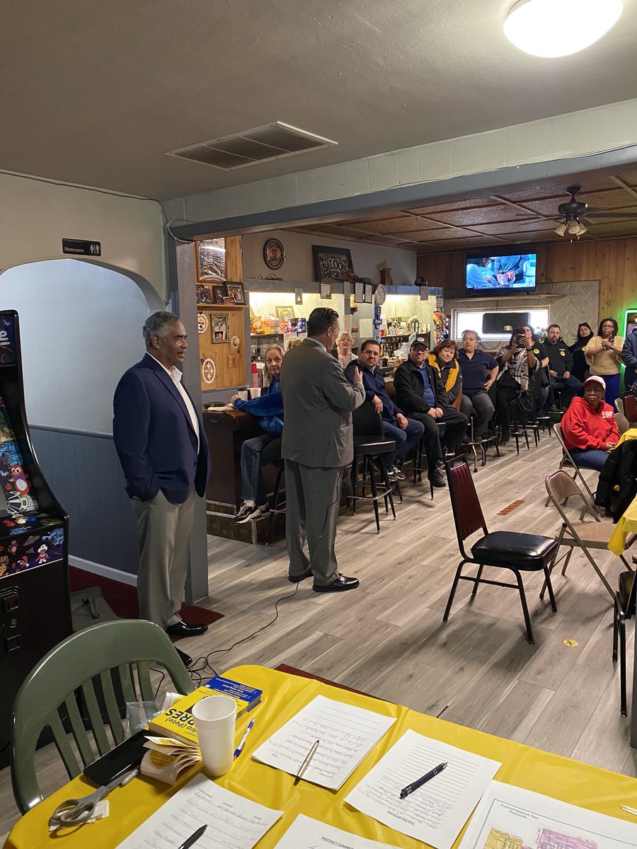 gomcdermott's tweet photo. Great turnout for Councilman Pete Torres’ (2nd Dist) kick off breakfast! He’s been a great elected official and is a former police officer in the @cityofhammond. Here’s the mayor @tommcdermottjr introducing him! #INDems #VOTE https://t.co/V8Z52l1tp2