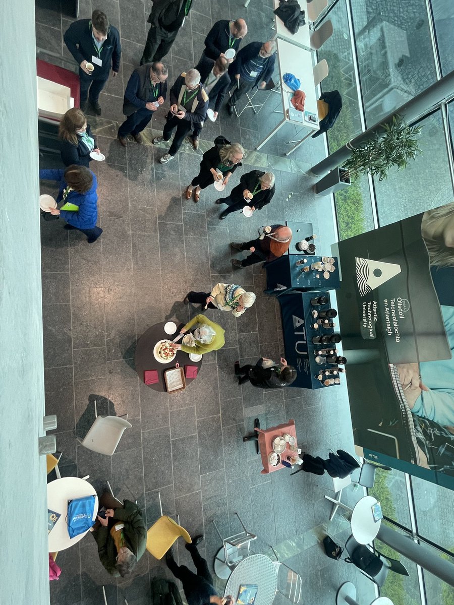 pamelaaobrien's tweet image. When it’s your birthday there must be cake … #CESICon #cesi50