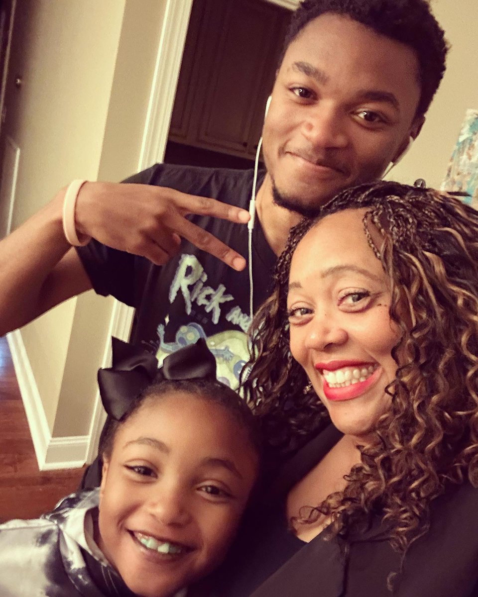 kbowens78's tweet photo. My favorite thing is when they come home. 🥹
And it’s not just me. We’re all happiest when we’re all together. ❤️
#springbreakszn #thebowensbunch #ilovemypeople https://t.co/bt3RRpuRCn