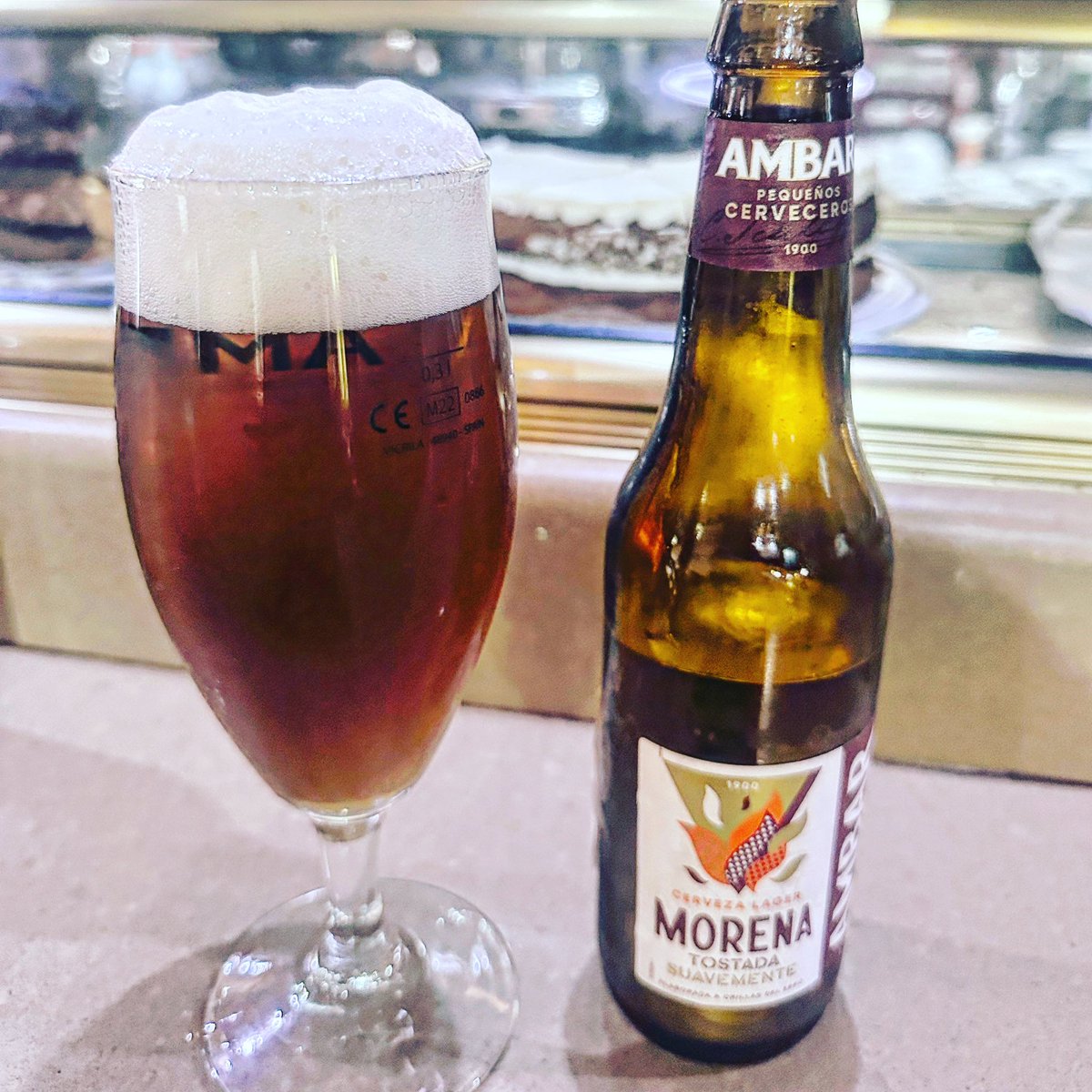 hutxu's tweet photo. Terminando el vermú en Ámbar. #zaragoza #tardeo #vermutorero #buenasbirras https://t.co/Mj7s5UIvVK