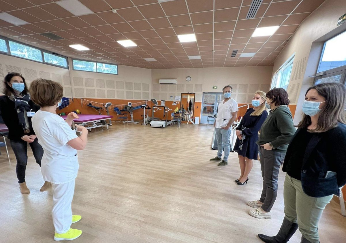 LaurenceCristol's tweet photo. Visite du Centre Maguelone spĂ©cialisĂ© en rééducation orthopĂ©dique et Ă©changes avec la #FEHAP sur les 64 Ă©tablissements et services HĂ©raultais du secteur privĂ© solidaire : une mission= garantir un Ă©gal accĂšs au soin Ă tous, quels que soient lâĂąge, le handicap, la pathologie. https://t.co/8rUrjYg50a