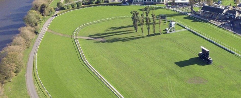 USASteeplechase's tweet photo. Name the British 🇬🇧 Racecourse?🧐 https://t.co/rEN39IDusC
