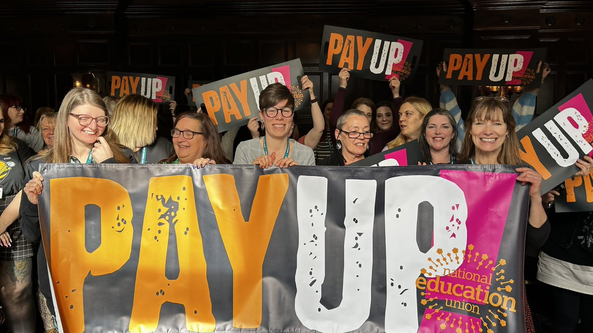 BethFarhatNEU's tweet image. Massive respect ✊🏼 to Emma Elaine and Annie, our women’s organising forum members. They have worked hard to bring us this event and build our regional women’s network. Great to have our national exec members Emma, Amy, Nicola and Sarah with us today also! Great team work.